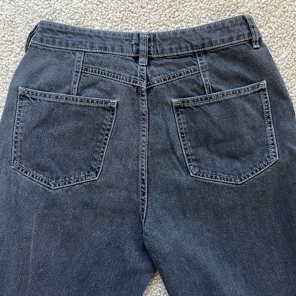 BDG Washed Black High-Waist Mom Jeans Size 30 - Picture 6 of 9